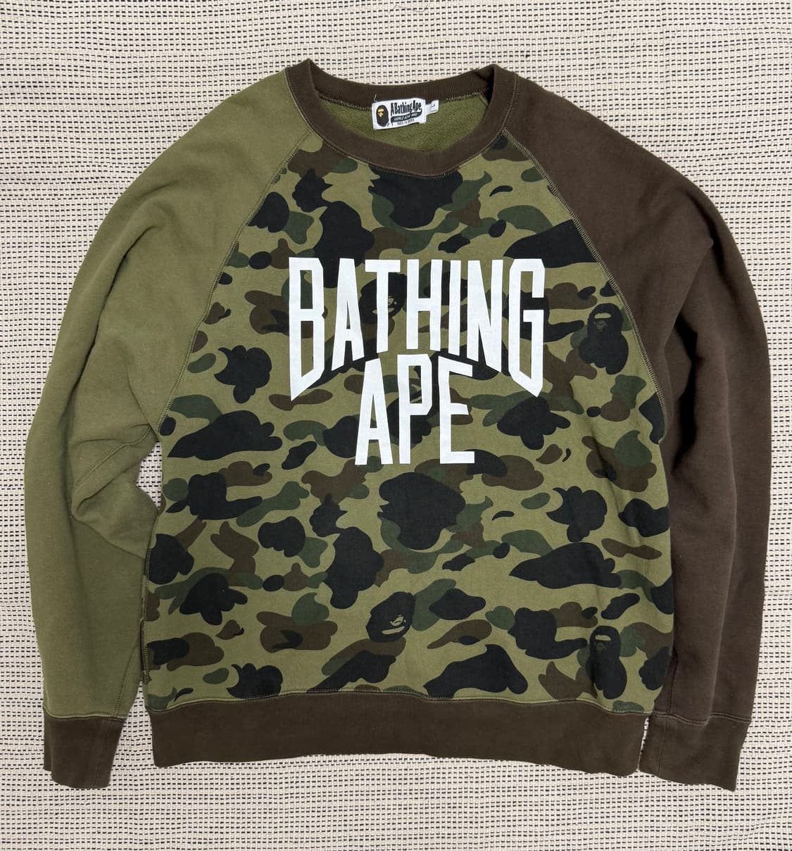 베이프 나그랑 카키 녹계 카모 브라운 배색 맨투맨 상품이미지1