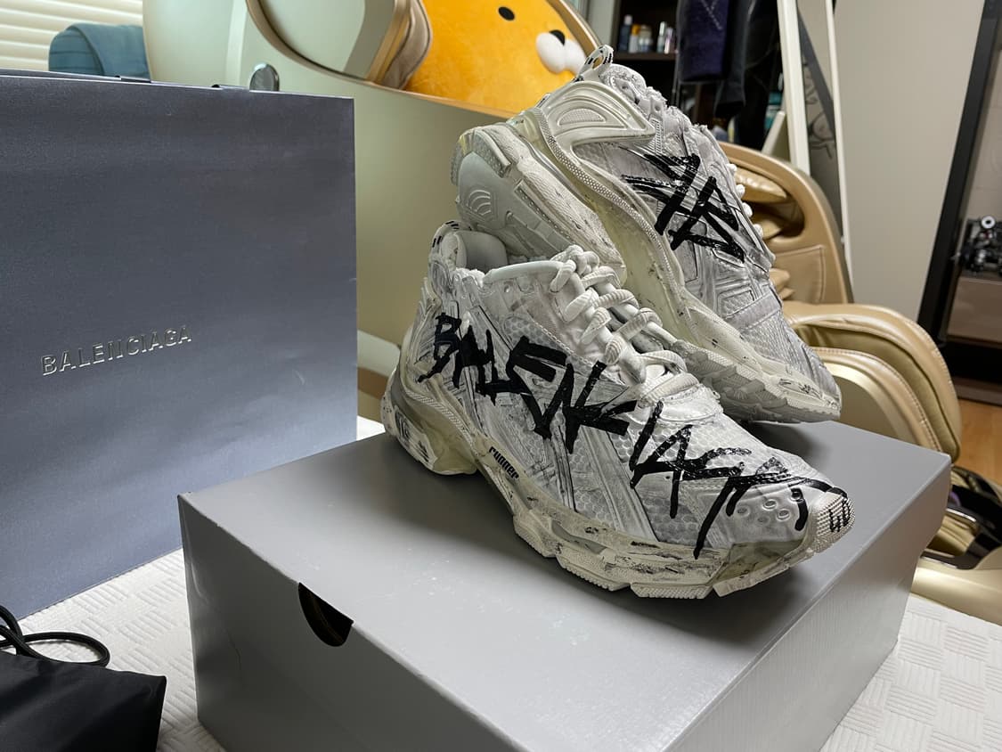 발렌시아가 러너 그래피티 40 사이즈 상품이미지1