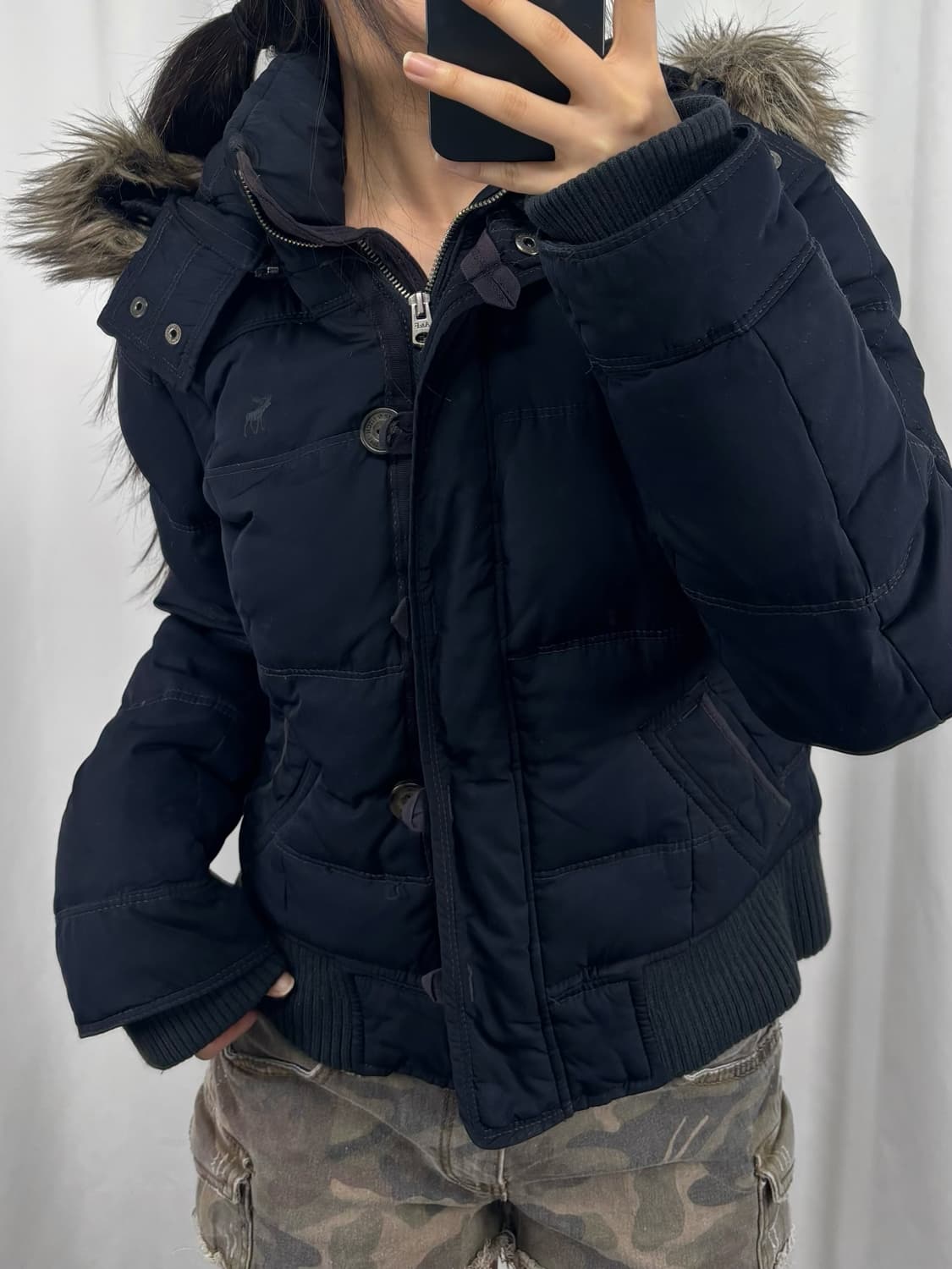 아베크롬비 울프죠 네이비 크롭 패딩 자켓 상품이미지2