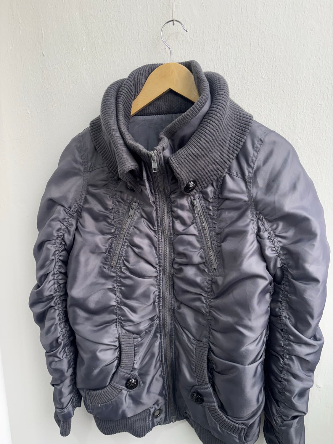 Shirring Detail High-neck Padded Jacket 상품이미지5