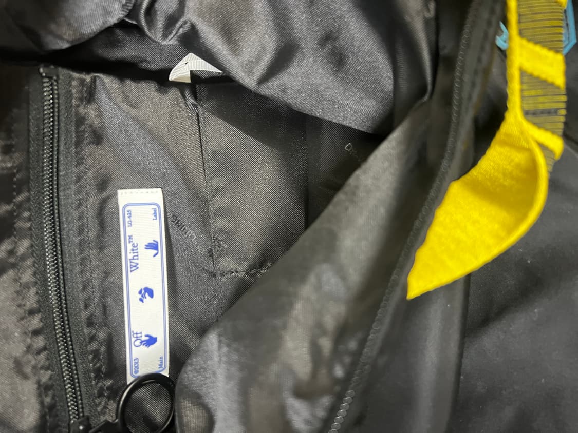 오프화이트 백팩 상품이미지3