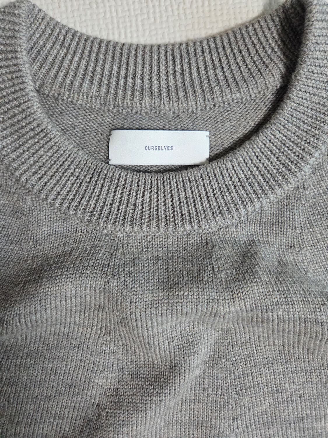 (3) 아워셀브스 라운드넥 니트 샌드미스트 상품이미지4