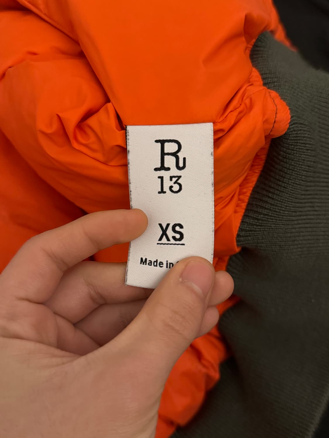 알써틴 16fw 리버서블 크롭 구스다운 봄버 상품이미지6