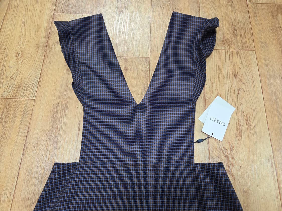 끌로디피에로(Claudie Pierlot) V넥 슬리브리스 원피스 55  상품이미지2