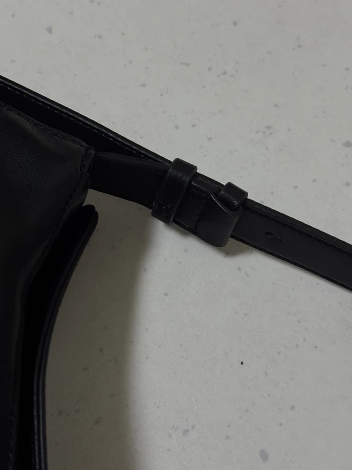 조에뜨 페블백 미드나이트 2회 착용 (268000원) 상품이미지9