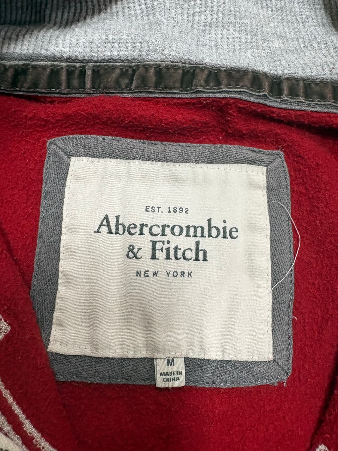 아베크롬비 딱붙핏 후드집업 레드 m 상품이미지2
