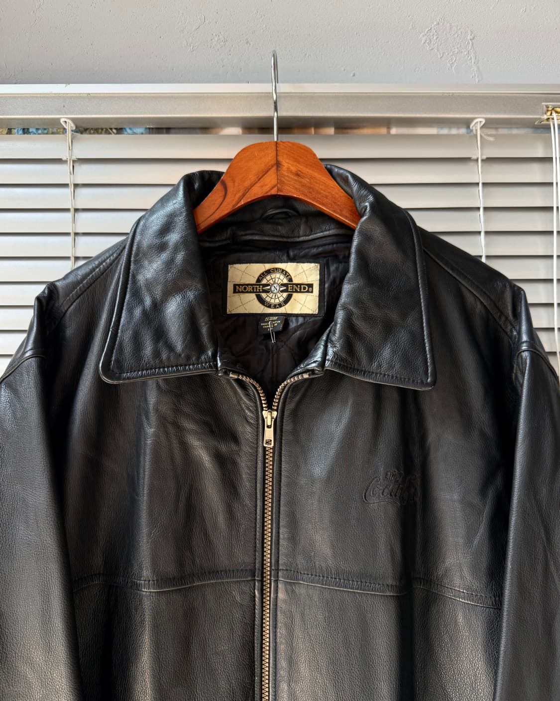 Vintage 00s CocaCola real leather jacket 상품이미지3