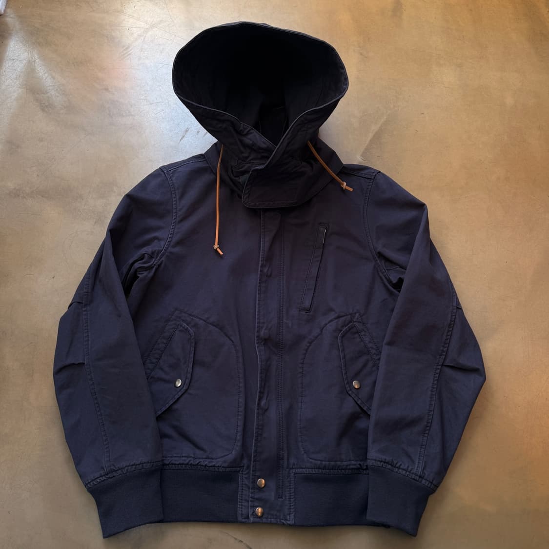 빔즈 밀리터리 베이스 후드 탈부착 크롭 자켓 상품이미지1