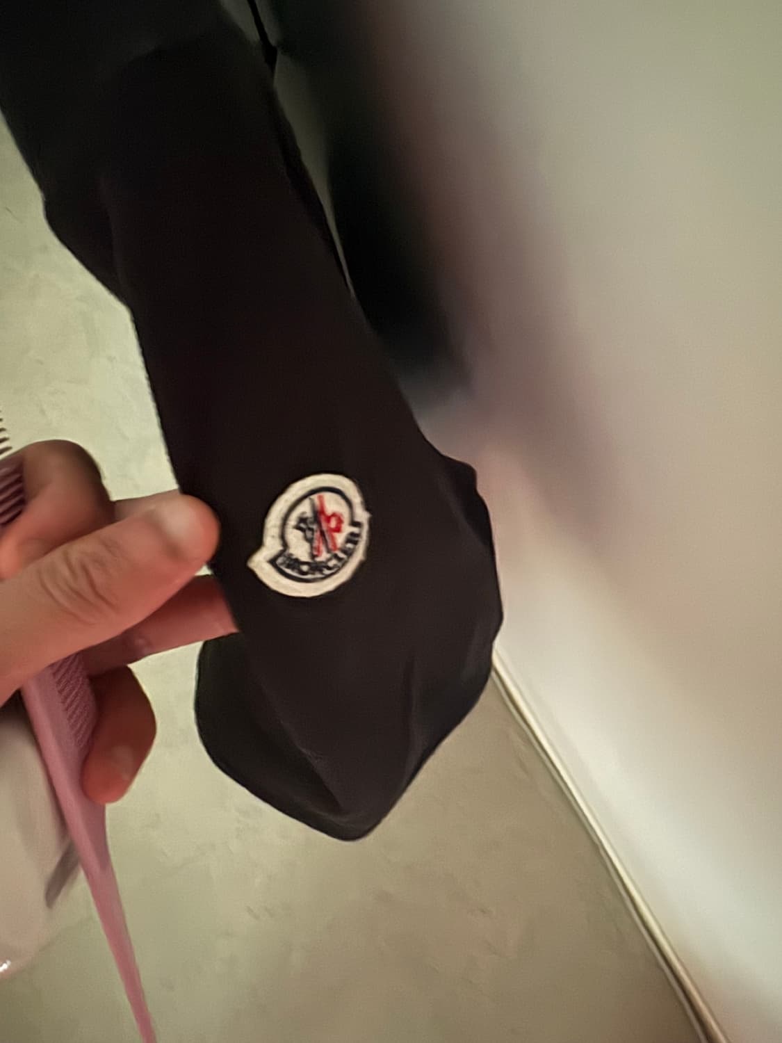몽클레어 카라티 m 상품이미지2