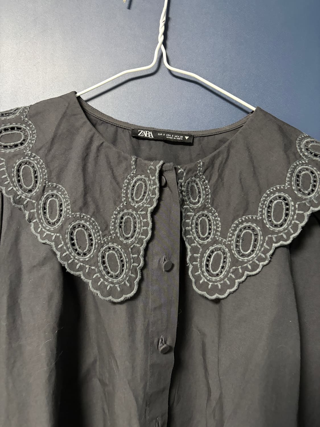 자라 로우클래식차콜 블라우스 상품이미지2