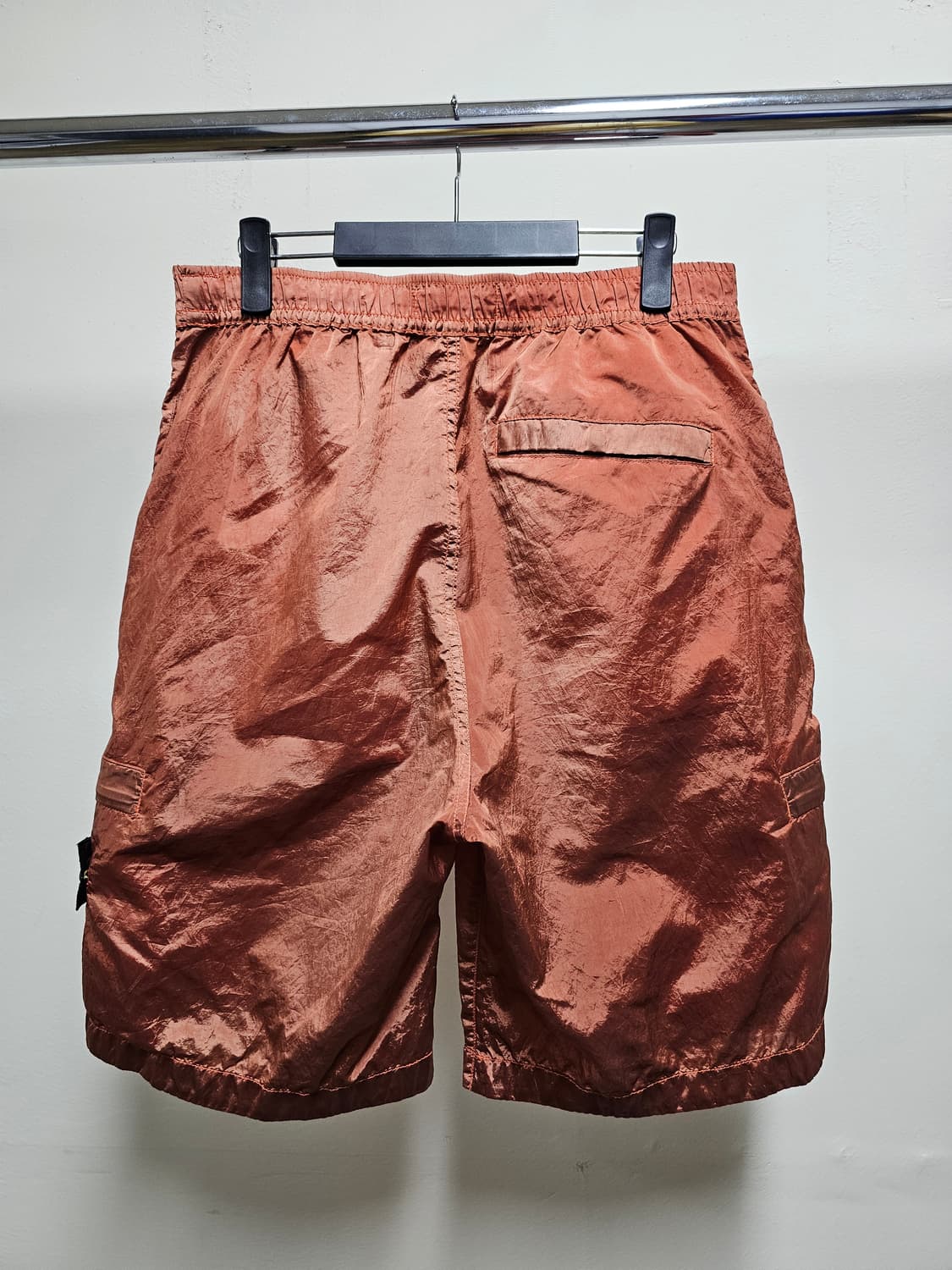 스톤아일랜드 나일론 메탈 반바지 상품이미지2