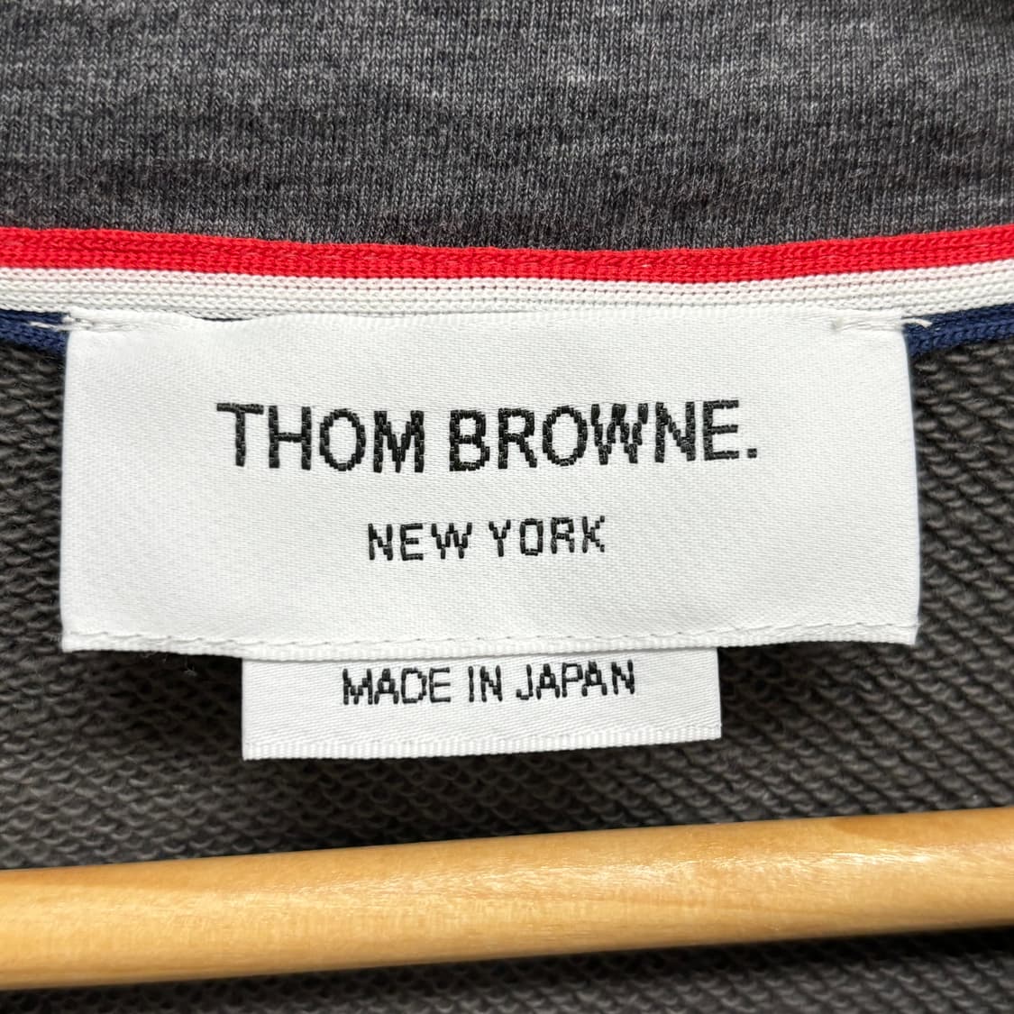 [3]톰브라운 사선완장 후드집업 상품이미지4