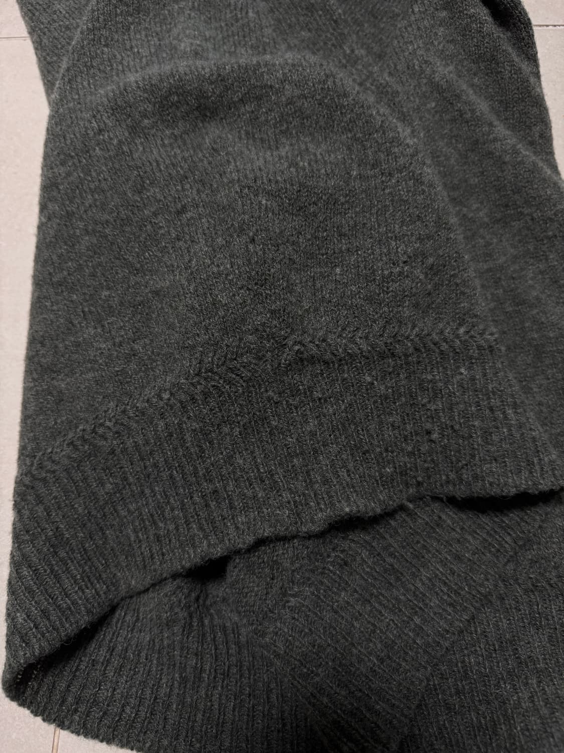 르메르 v neck 니트 스웨터 상품이미지5