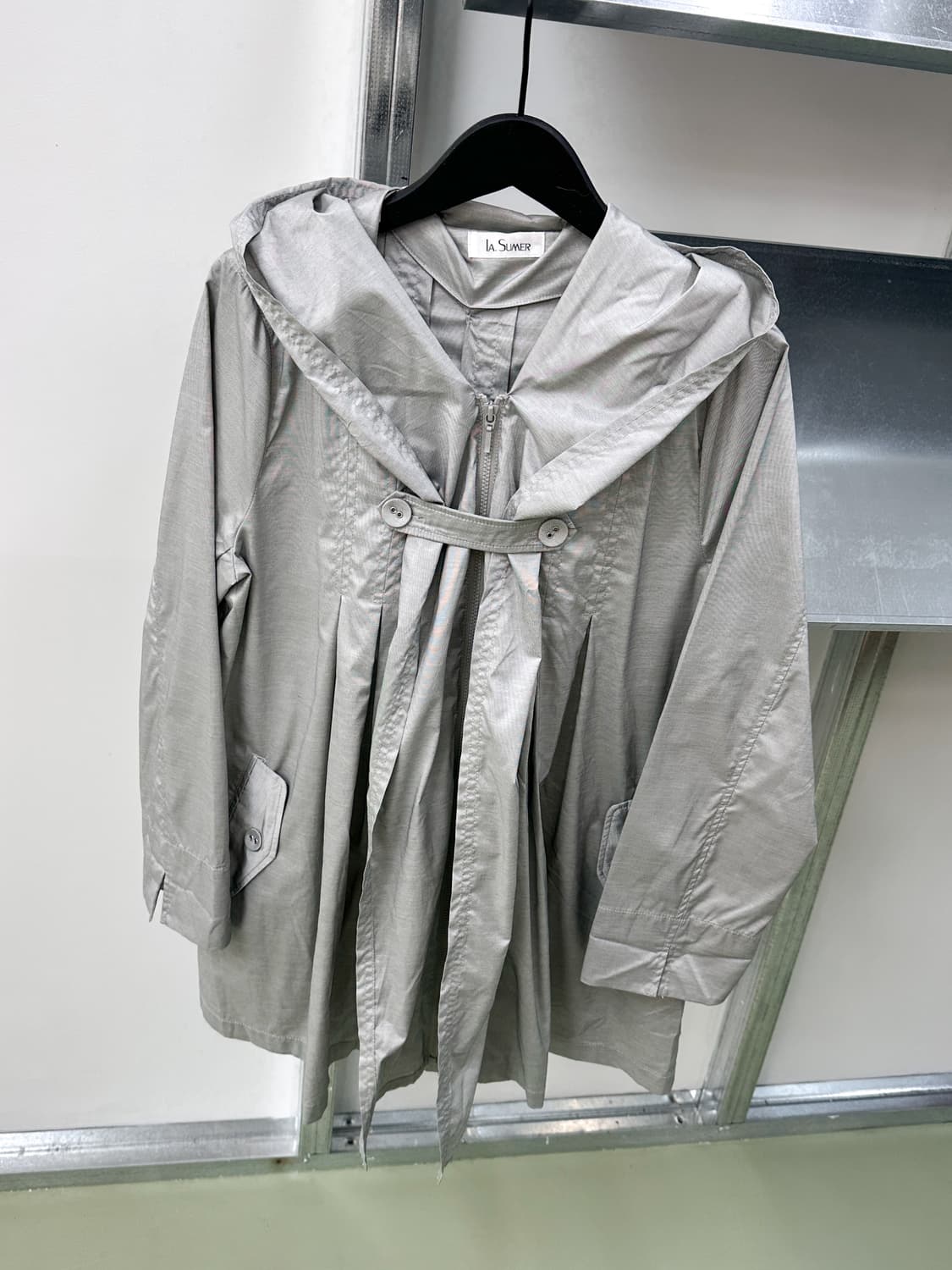 silver pleats hood half jacket 상품이미지4