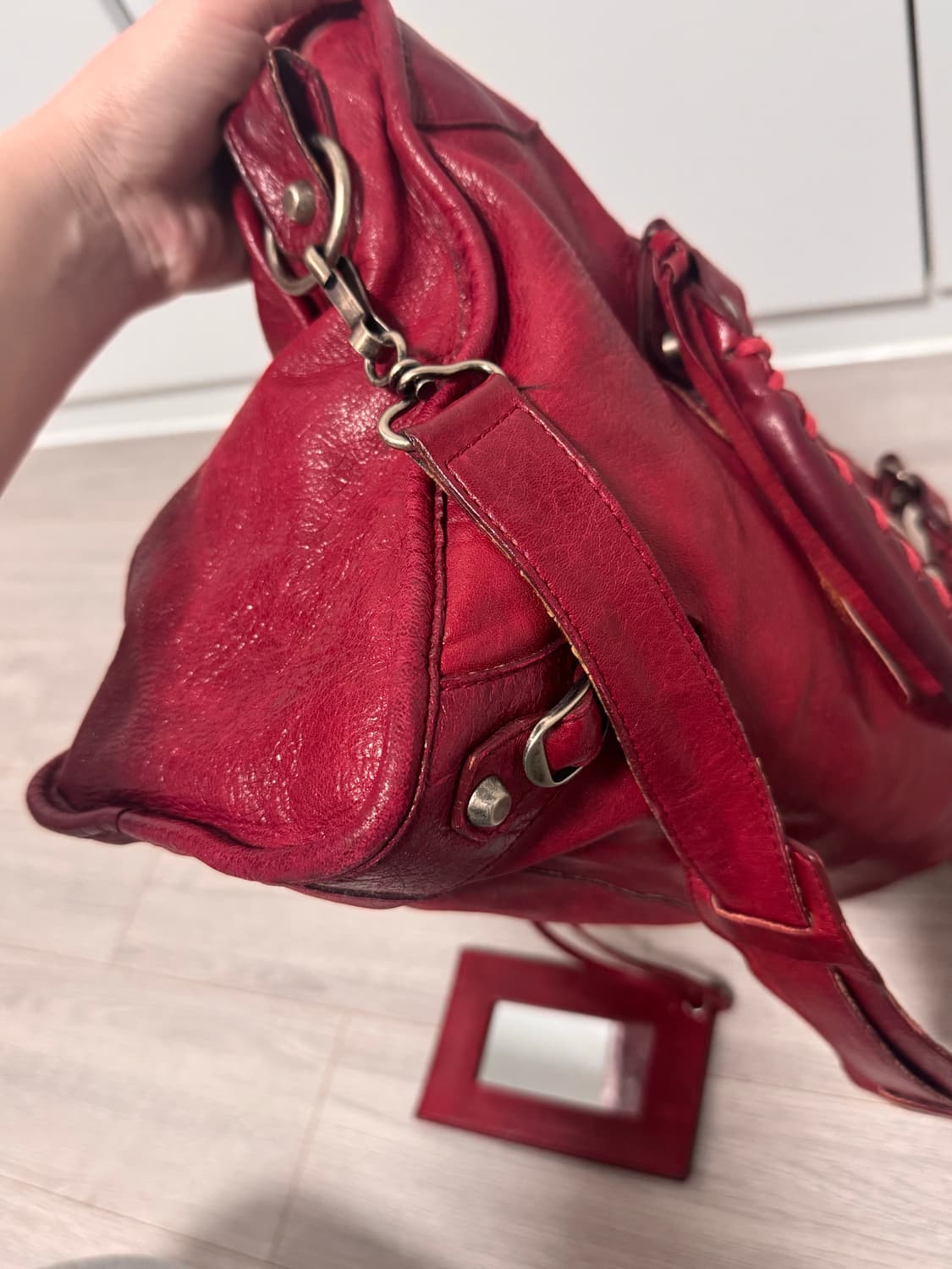 발렌시아가 빈티지 모터백 가방 레드 미디움 상품이미지3