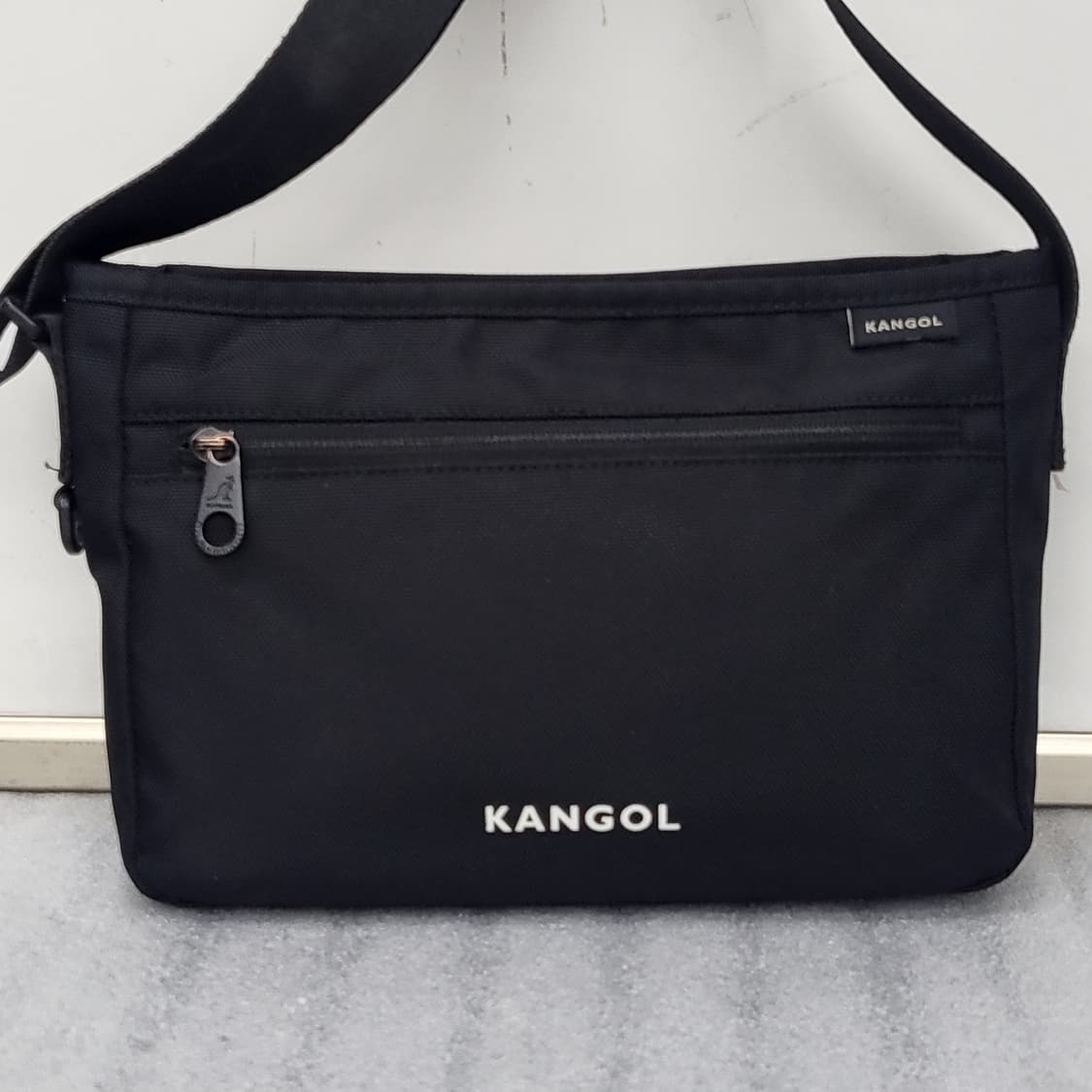 캉골 정품 크로스백 블랙 26x18x8cm 상품이미지4