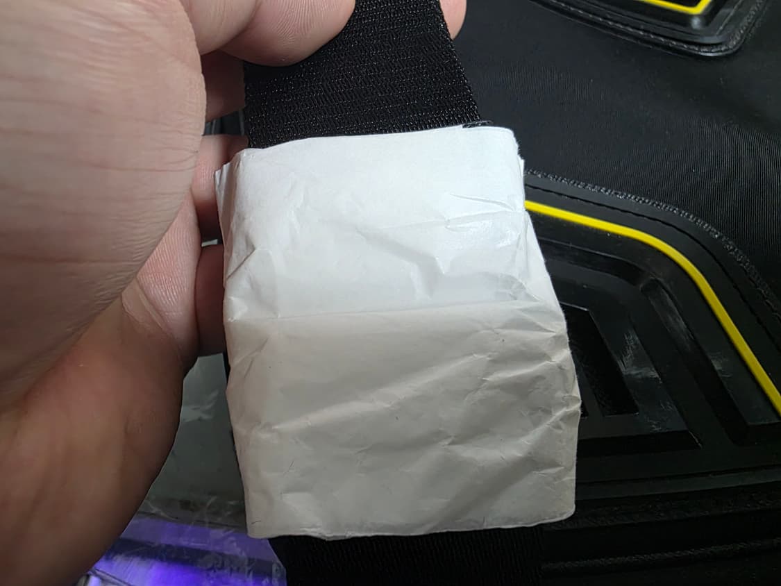 프라다 러버 삼각 로고 크로스백  상품이미지3