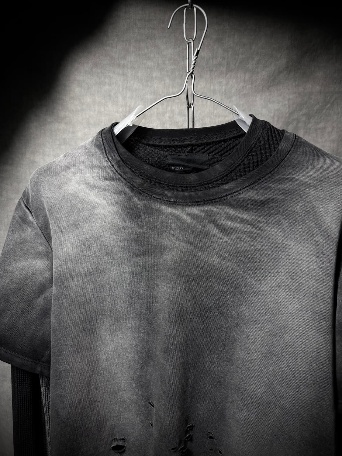 Filth Distressed Layered Long Sleeve  상품이미지3