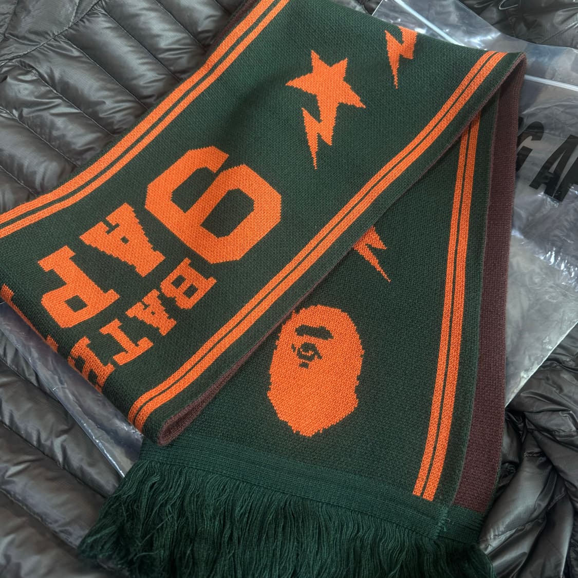 베이프 자카드 로고 롱 스카프 머플러 목도리 브라운 그린 리버시블 양면 상품이미지4