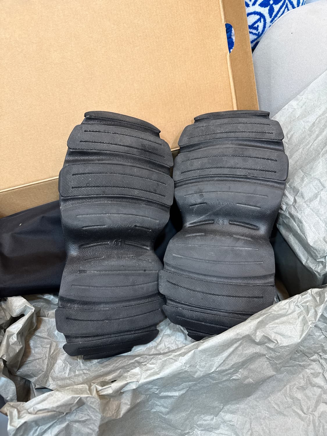 발렌시아가 HD 레이스업 스니커즈 41사이즈  상품이미지2