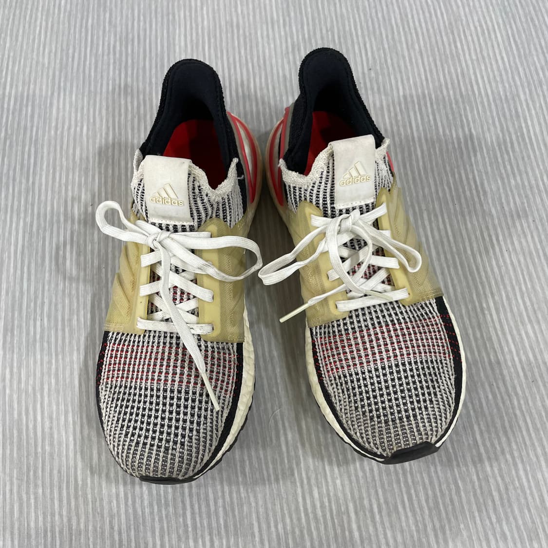 883) 아디다스 울트라부스트 19 운동화 245mm 상품이미지2