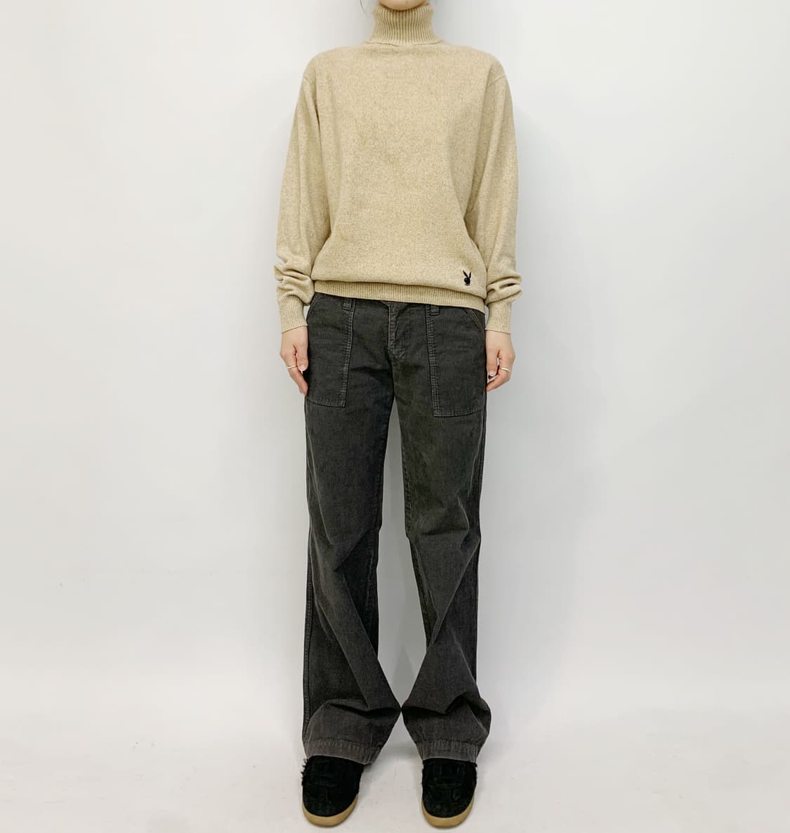 플레이보이 니트 상품이미지1