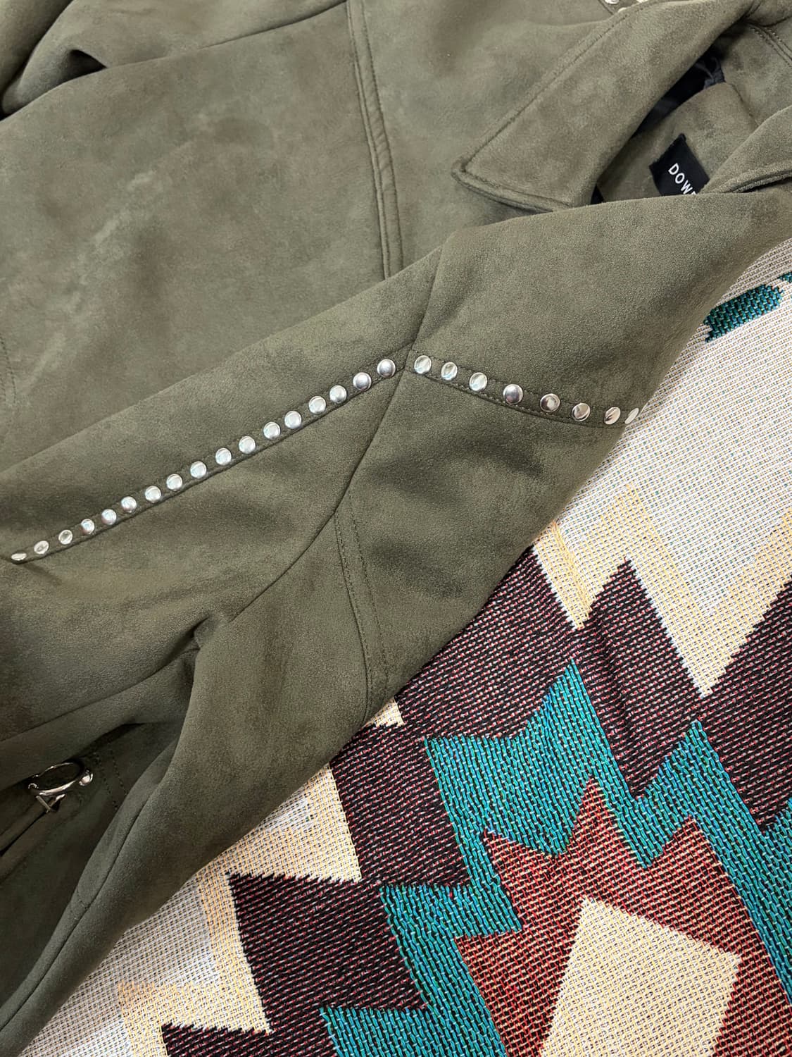 DOWBL 스웨이드 스터드 라이더 봄버 상품이미지5