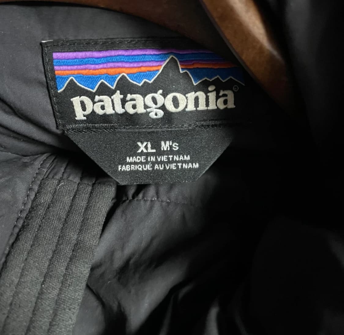 파타고니아 사일런트 후드 패딩 상품이미지5