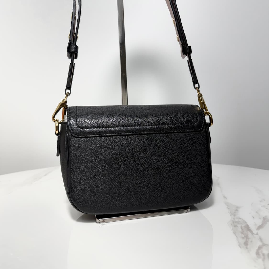 루이비통 락미텐더 크로스백 상품이미지3