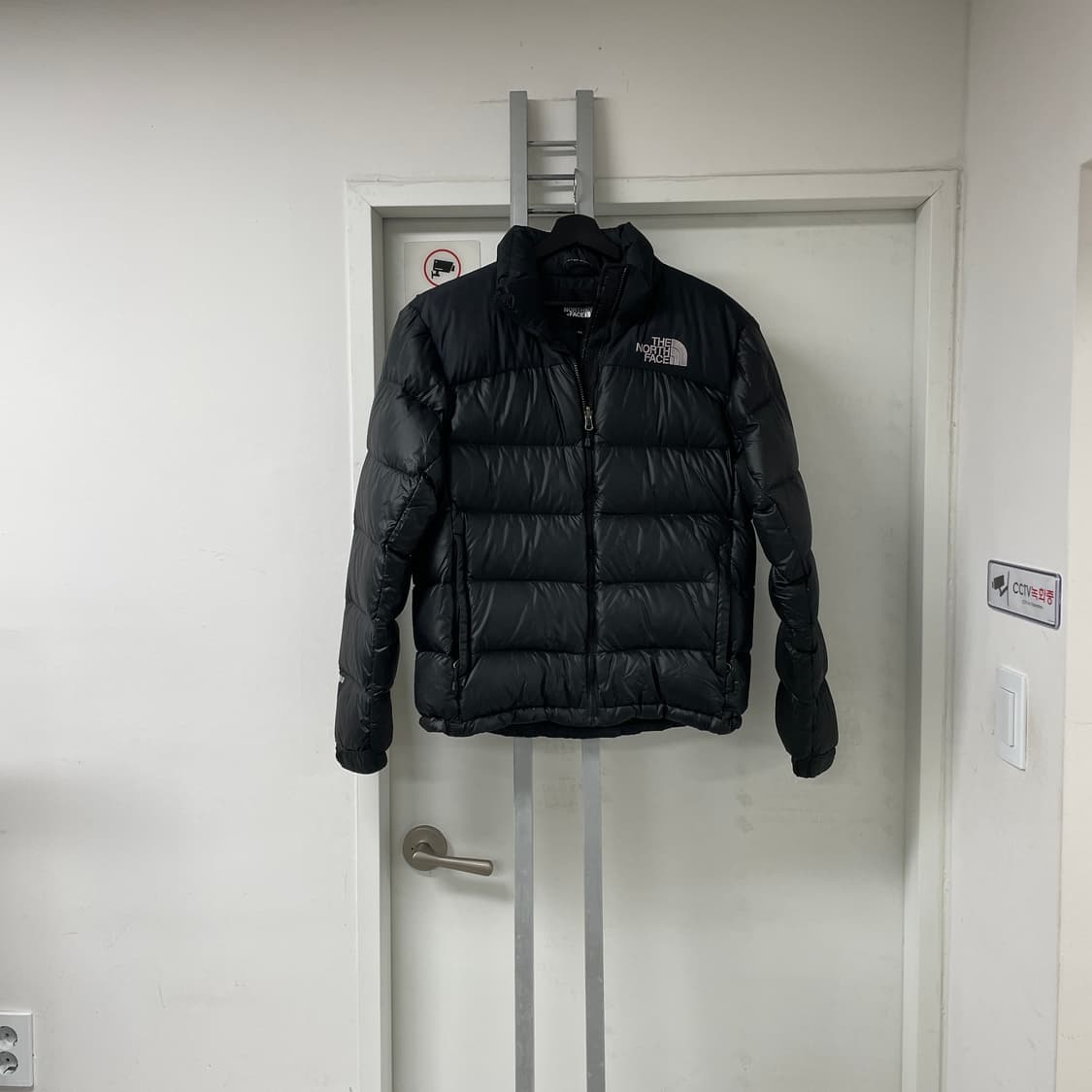 노스페이스 700 블랙 패딩 90 상품이미지1