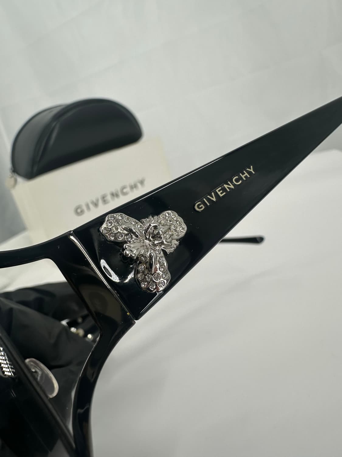 [새상품 무료배송] 정품 지방시 Made in Italy 선글라스 상품이미지2