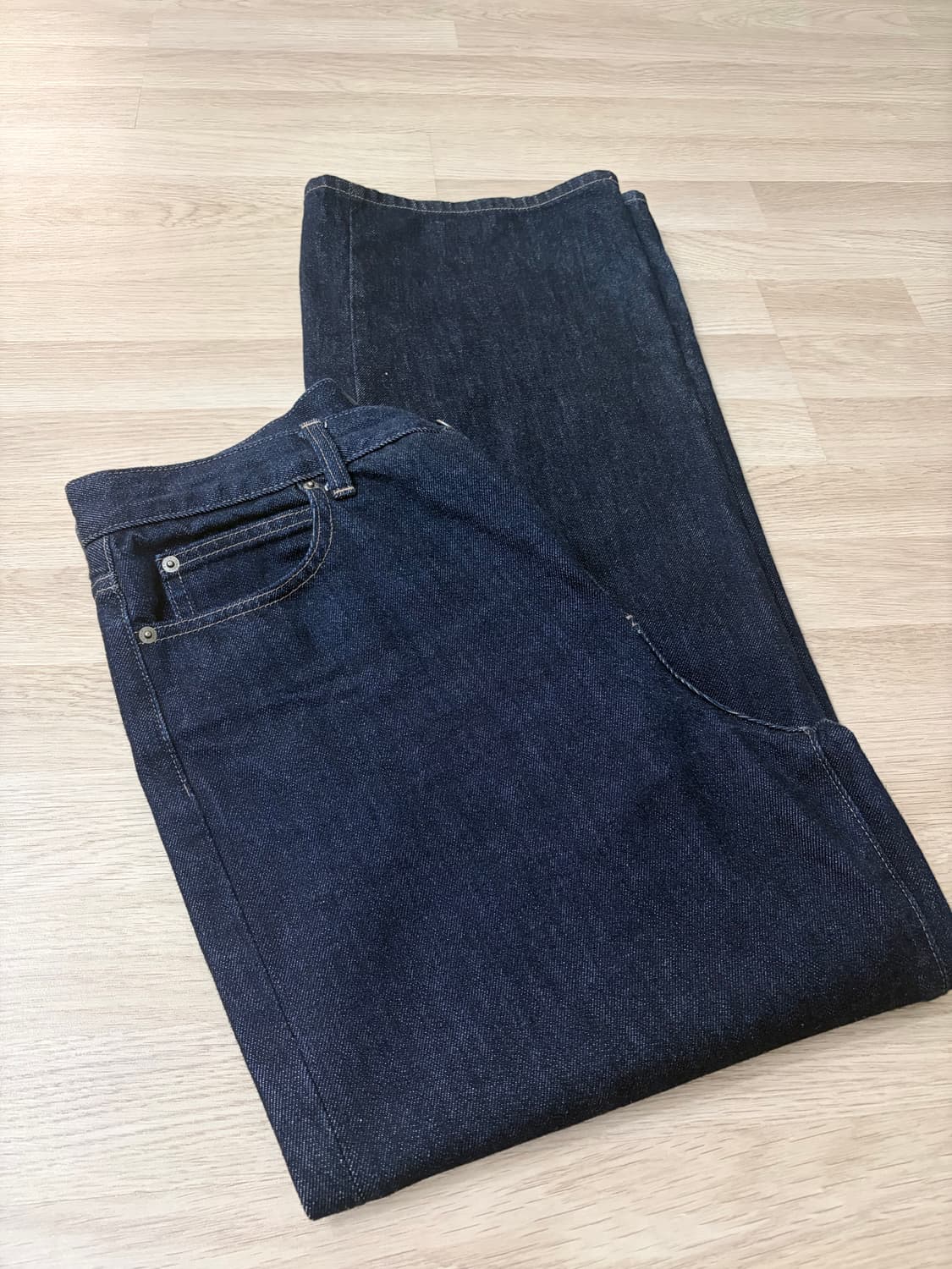 유니클로 jw앤더슨 스트레이트진 상품이미지2