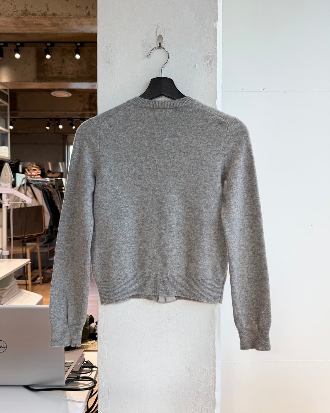 꼼데가르송 플레이 그레이 화이트와펜 가디건  상품이미지7