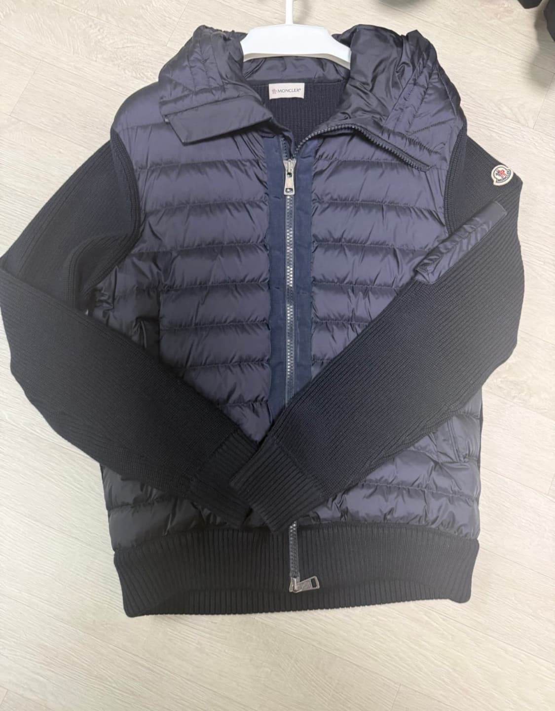 몽클레어 니트 후드패딩 M사이즈 상품이미지2