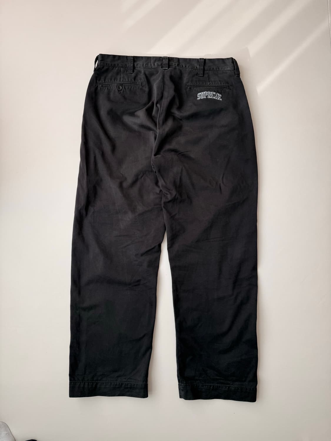 슈프림 아치로고 치노 팬츠 블랙 상품이미지2
