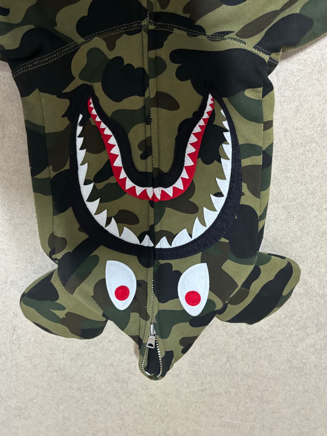 베이프 베어브릭 집업 상품이미지5