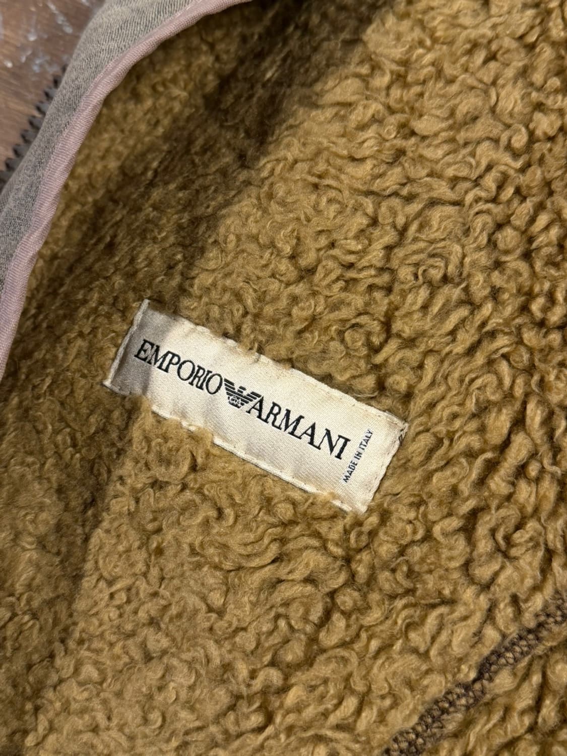 엠포리오 아르마니 시어링 클래식 스웨이드 레더 블루종 100 상품이미지10