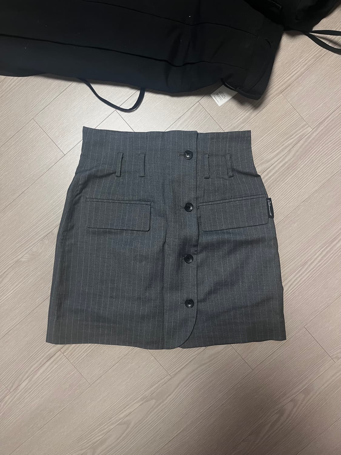 오드원아웃 그레이 미니스커트 상품이미지2