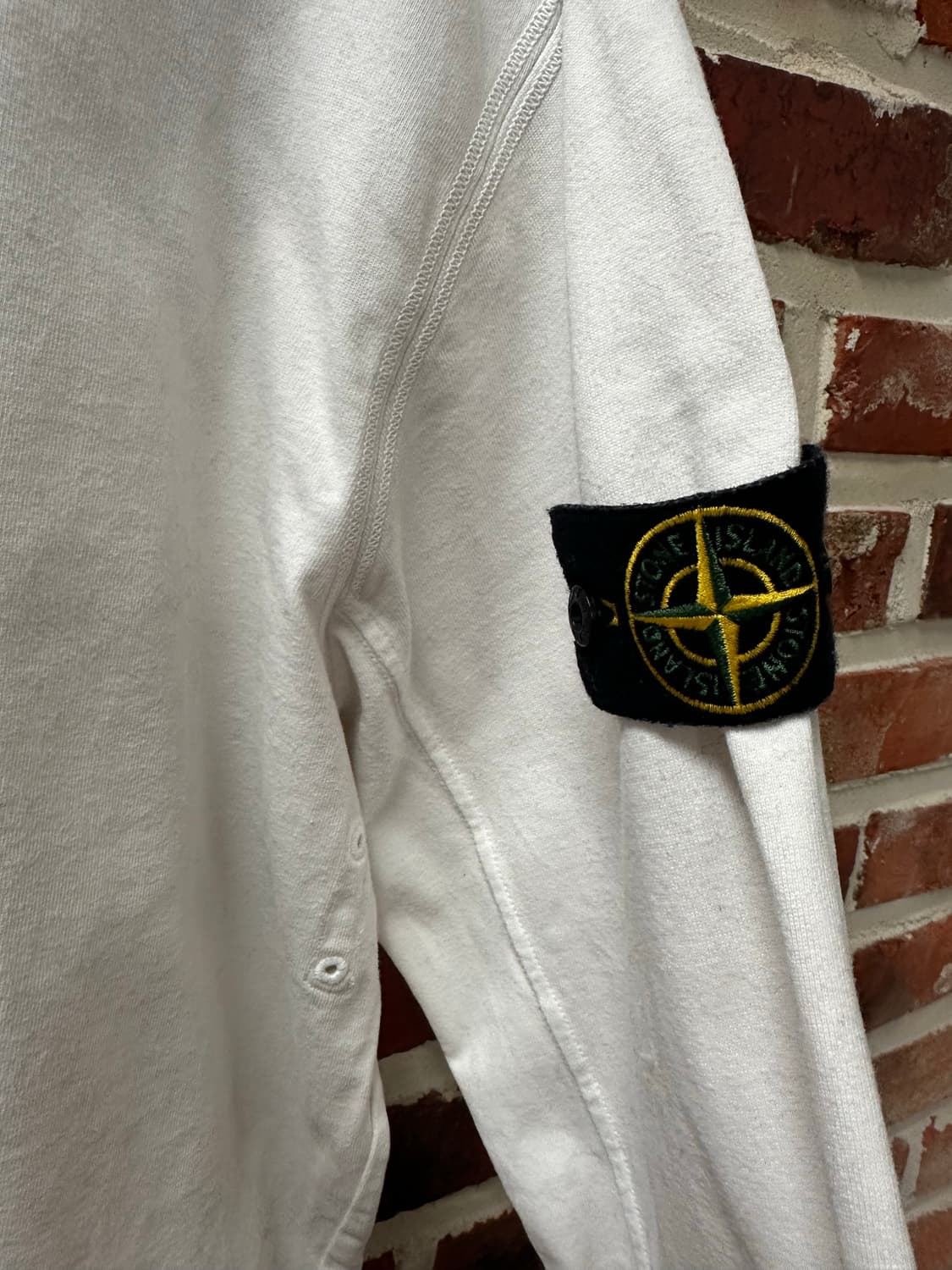 (2XL)스톤아일랜드 와펜 롱슬리브 화이트 상품이미지3