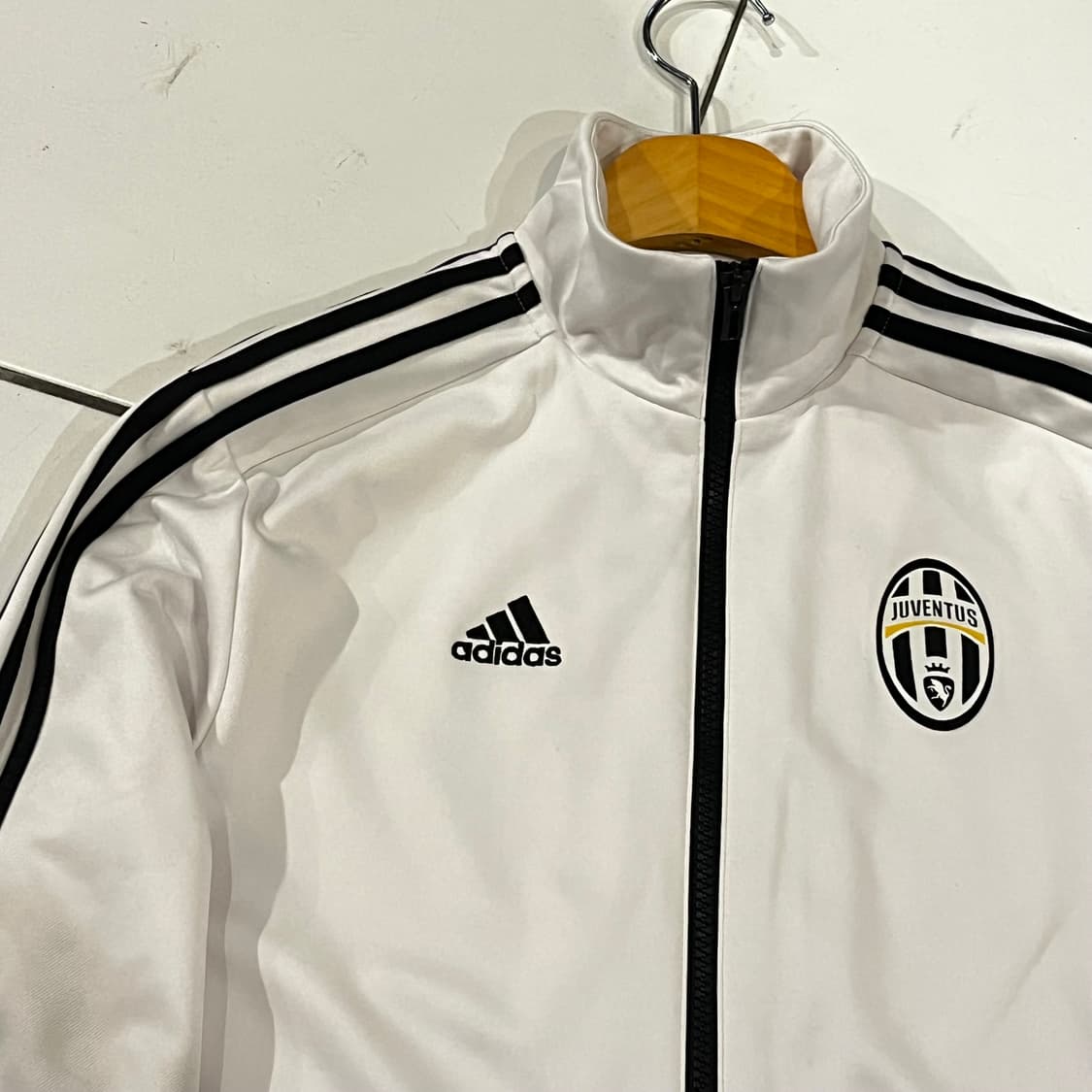 아디다스 화이트 유벤투스 대장 트랙탑 져지 상품이미지4