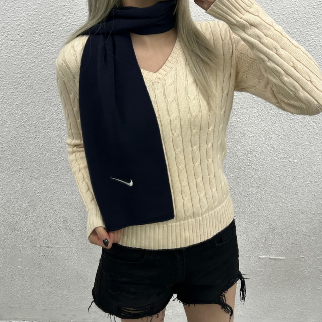 나이키 화이트로고 그레이 머플러 상품이미지1