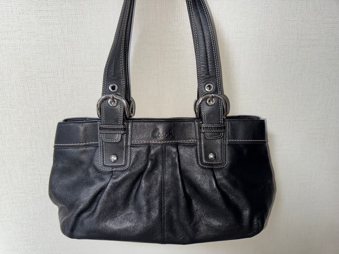 코치 버클 숄더백 상품이미지2