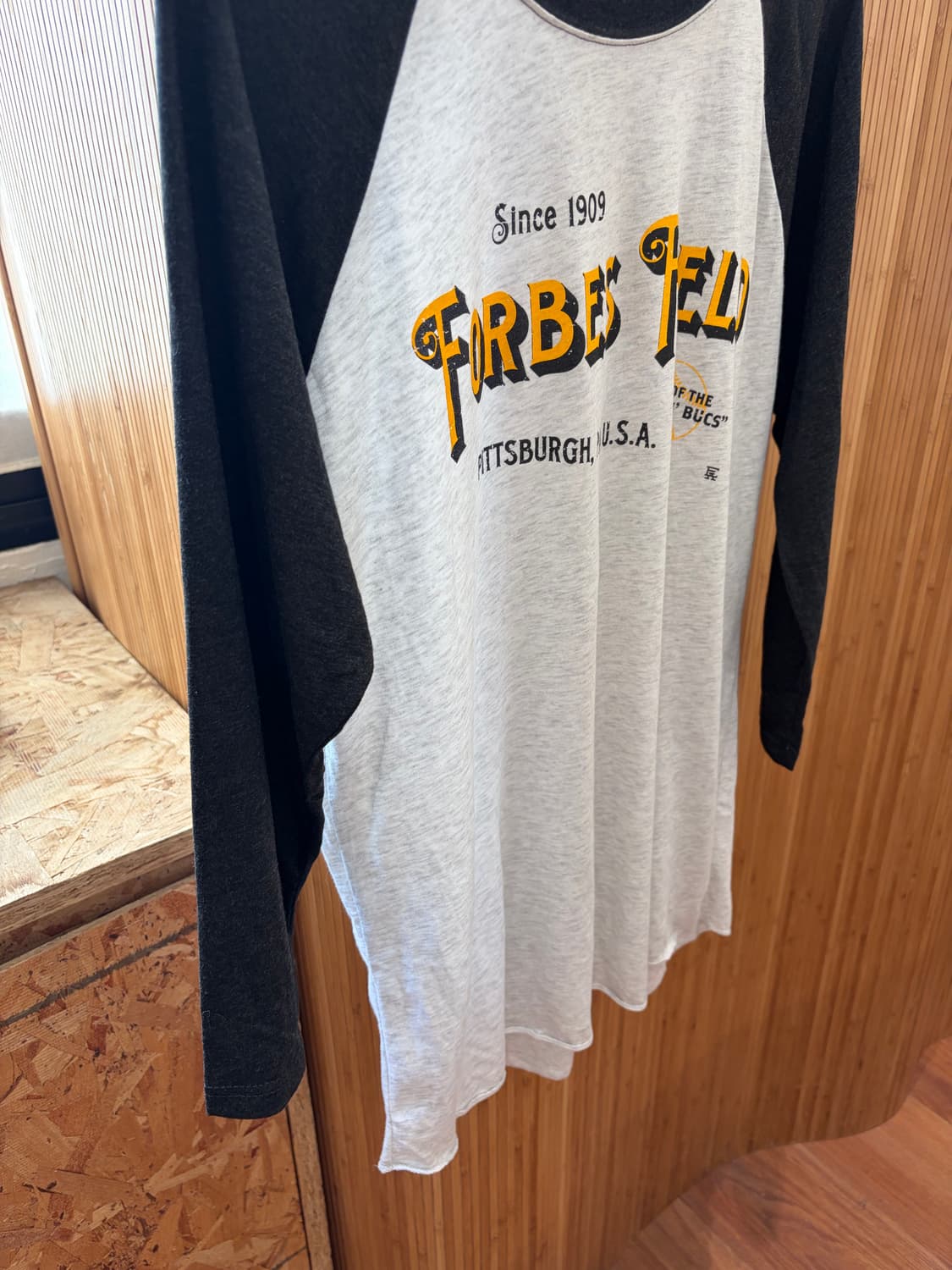 Erie Apparel Raglan T-shirt 상품이미지1