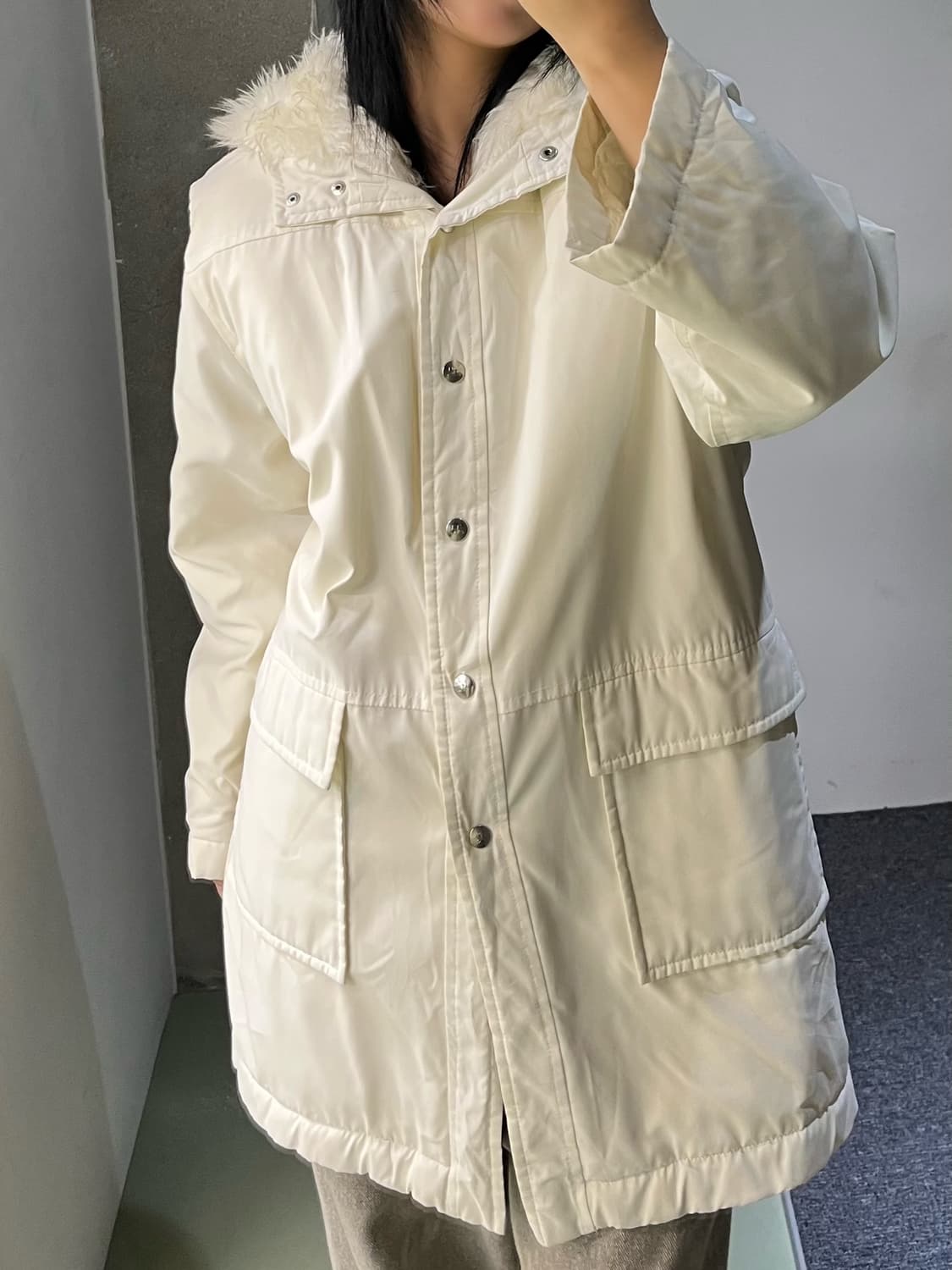 꾸레쥬 faux 퍼 라인 폴리쉘 코트 상품이미지3