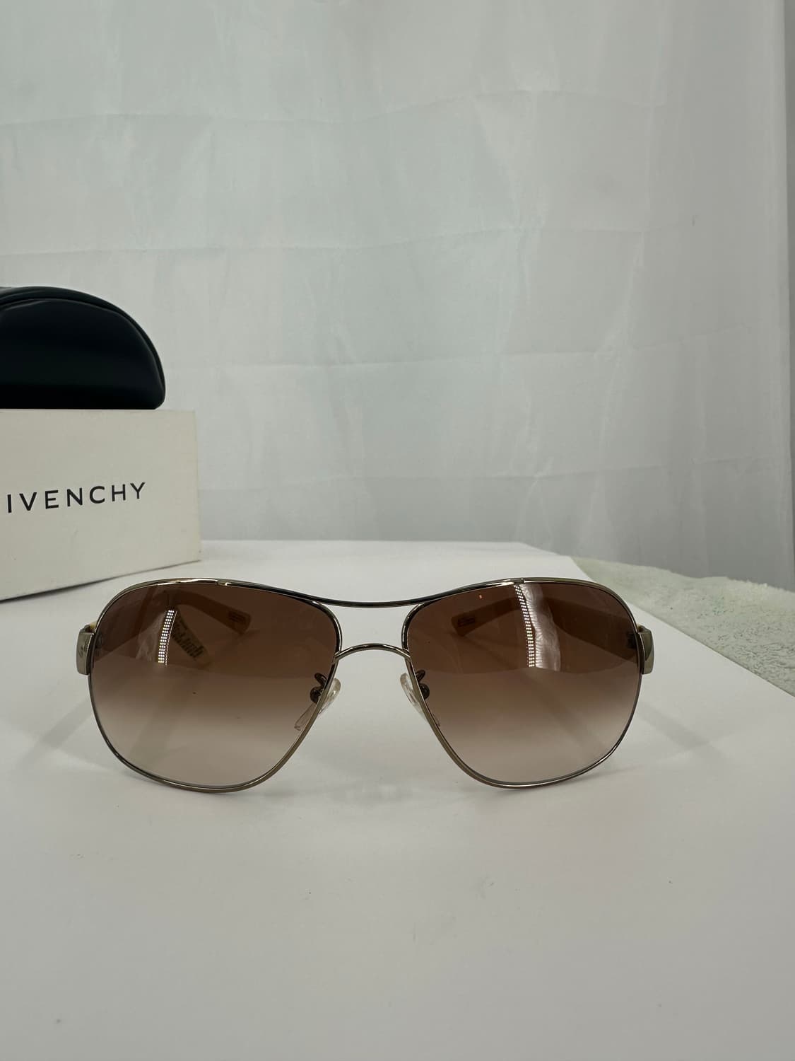 [새상품 무료배송] 정품 지방시 Made in Italy 선글라스 상품이미지2