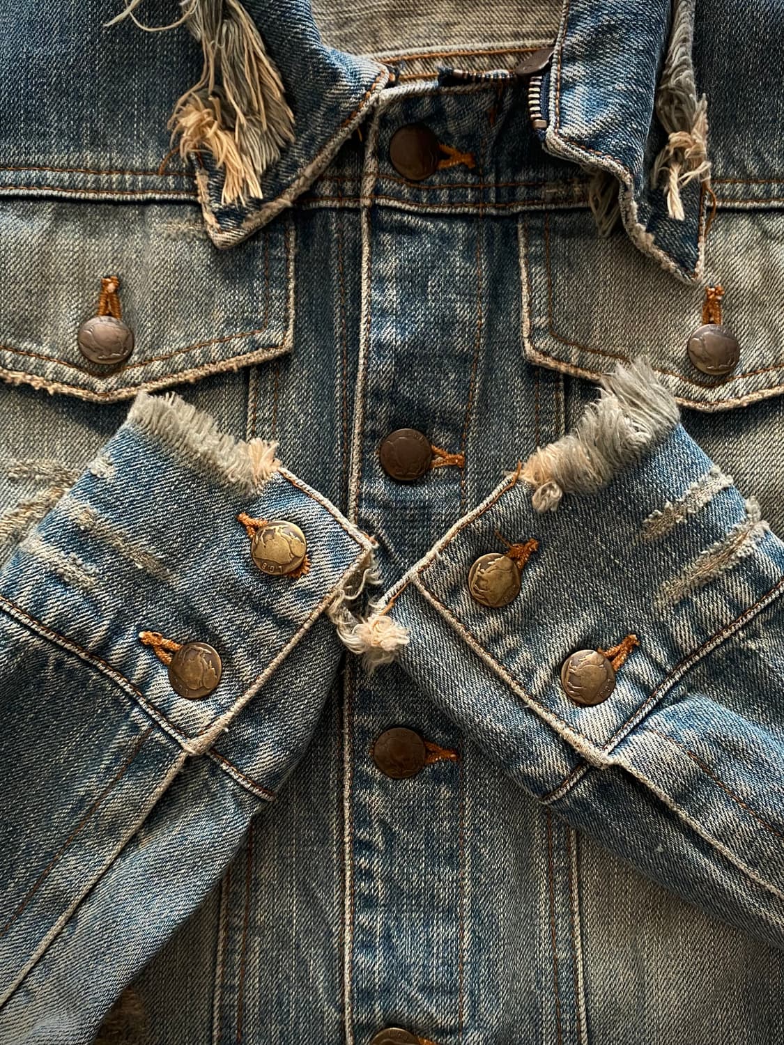 L.G.B. 디스트로이드 데님 자켓 상품이미지5