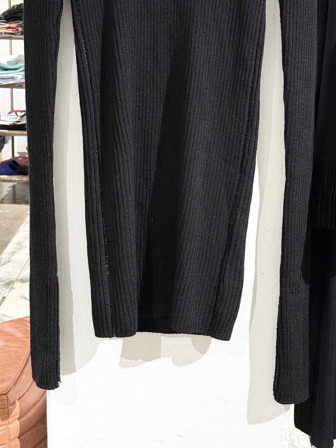 엠엠식스 블랙 하이넥 립니트 롱슬리브 탑 상품이미지5