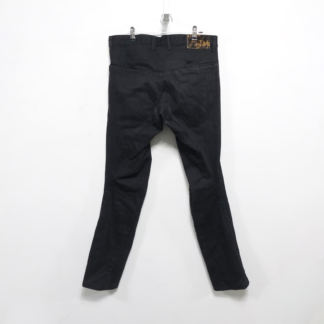 [46]SHELLAC 셸락 블랙 가먼트다잉 패브릭 J커브 아티잔 팬츠 상품이미지5