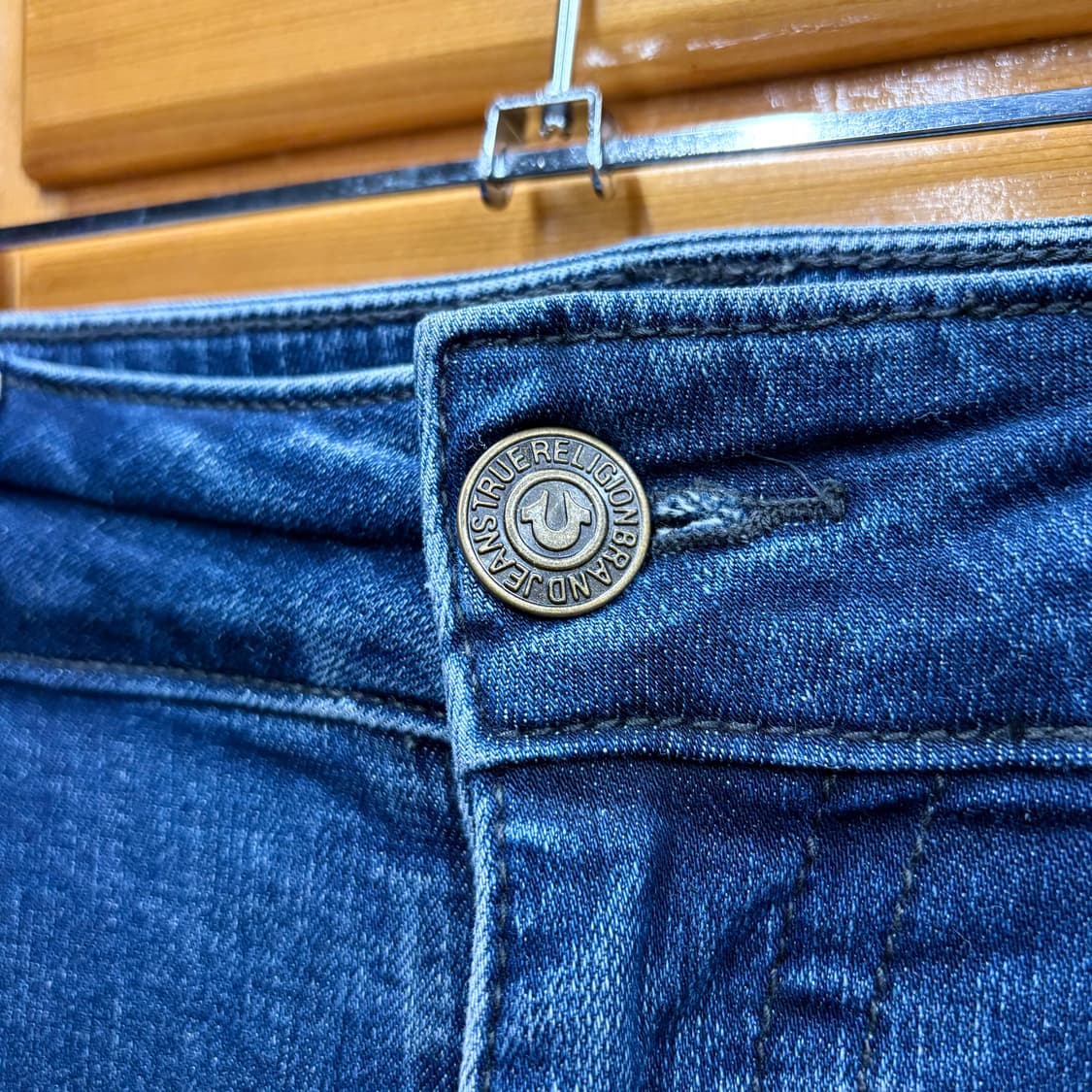 (34) 트루릴리전 스트레이트 핏 중청 데님 팬츠 상품이미지4