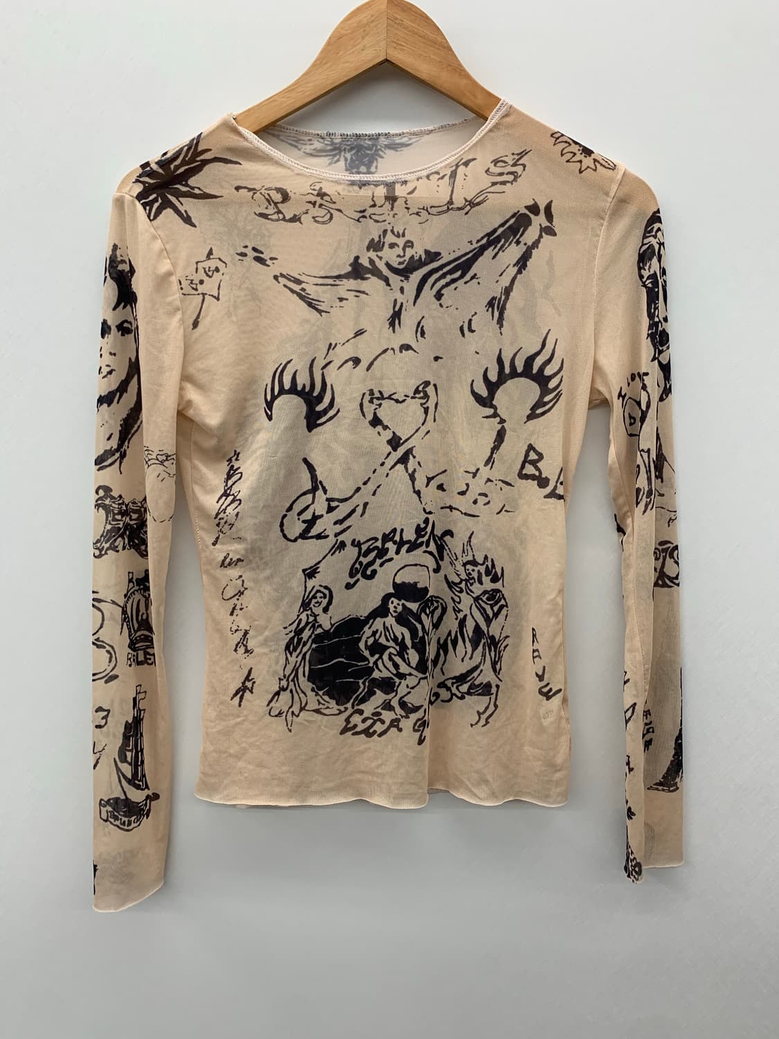 엔젤 프린팅 시스루 롱슬리브 상품이미지3